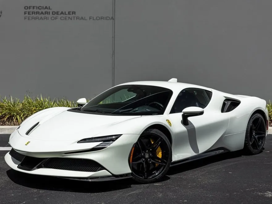 2022 Ferrari SF90 Stradale photo 1