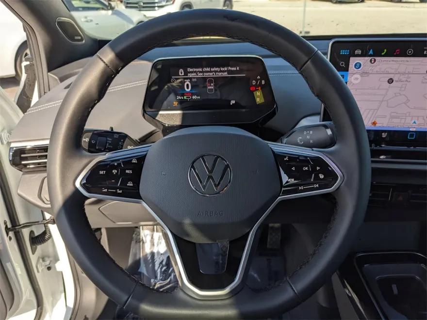 2025 Volkswagen ID.4 Pro Plus photo 1