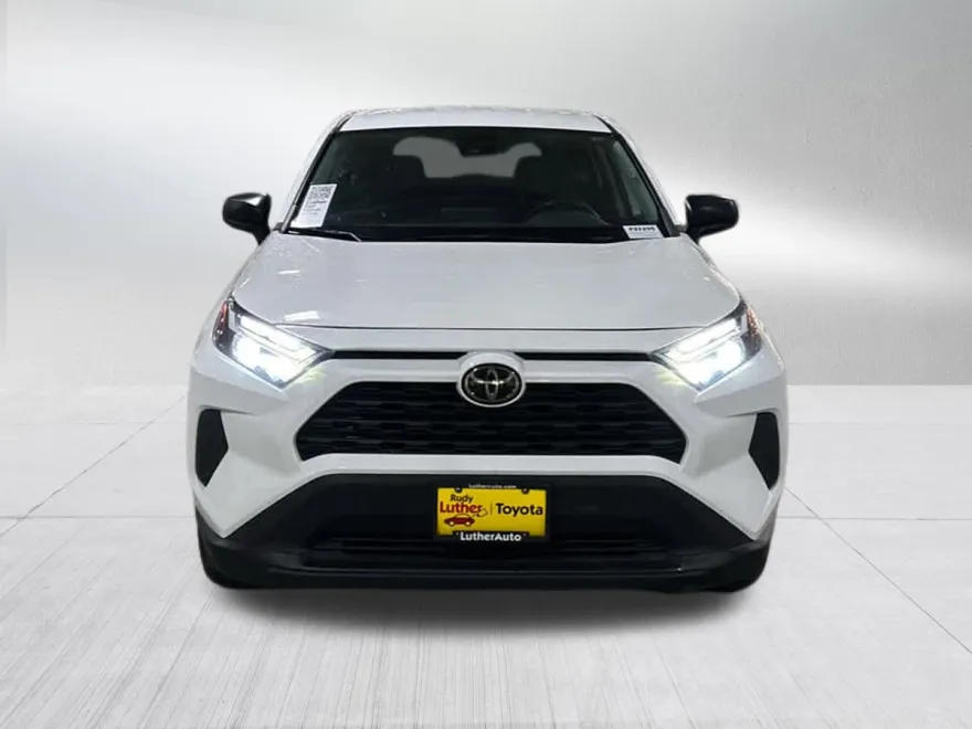 2024 Toyota RAV4 LE photo 1