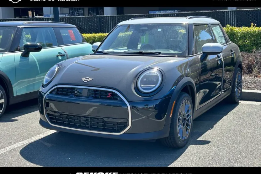 2026 Mini Cooper 4 Door Hardtop Signature photo 1