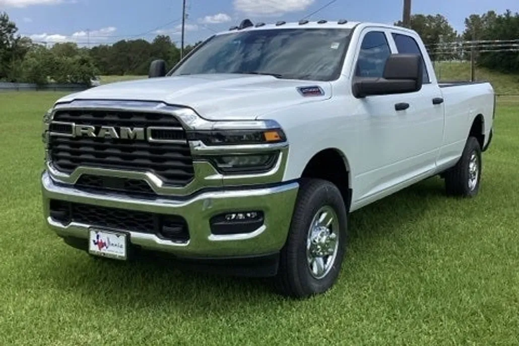 2025 Ram 2500 Tradesman photo 1