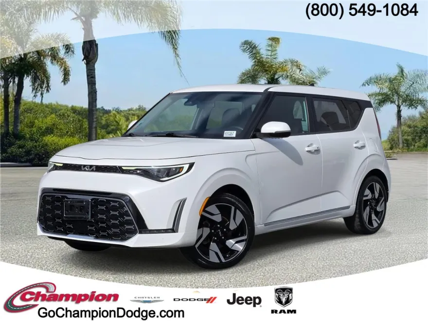 2023 Kia Soul GT-Line photo 1