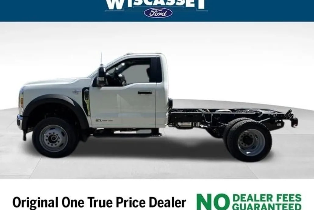 2025 Ford F-550 XL photo 1