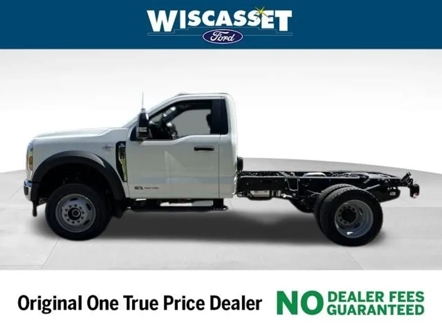 2025 Ford F-550 XL photo 1