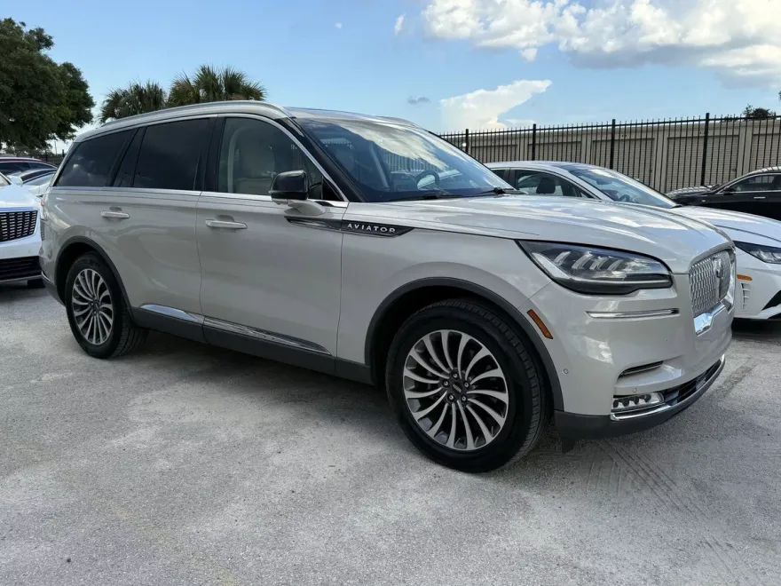 2020 Lincoln Aviator Reserve photo 1