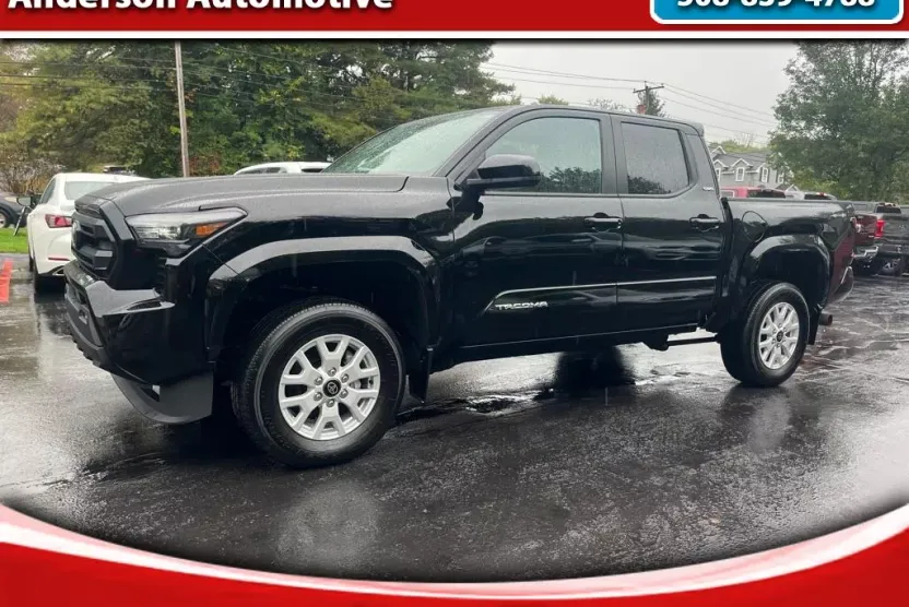 2024 Toyota Tacoma SR5 Double Cab photo 1