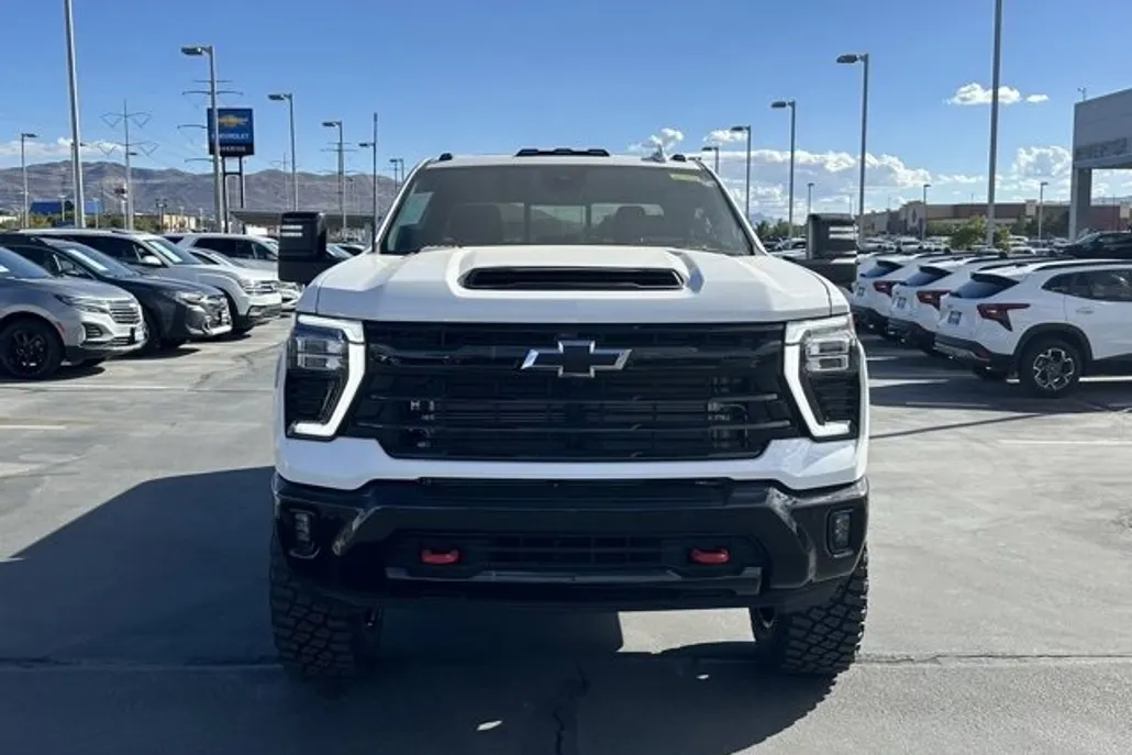 2025 Chevrolet Silverado 3500HD LTZ photo 1