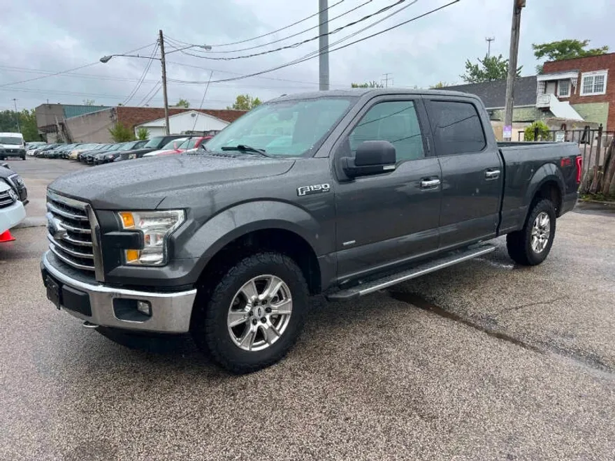 2015 Ford F-150 XLT photo 1