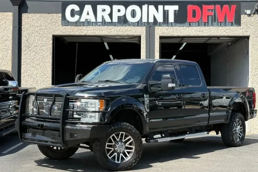 2018 Ford F-350 Lariat photo 1
