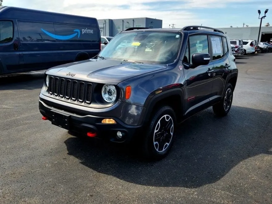 2017 Jeep Renegade Trailhawk photo 1