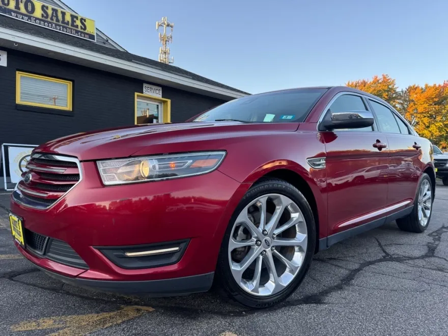 2017 Ford Taurus Limited photo 1