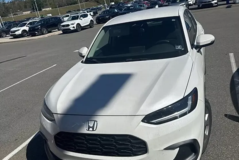 2023 Honda HR-V LX photo 1