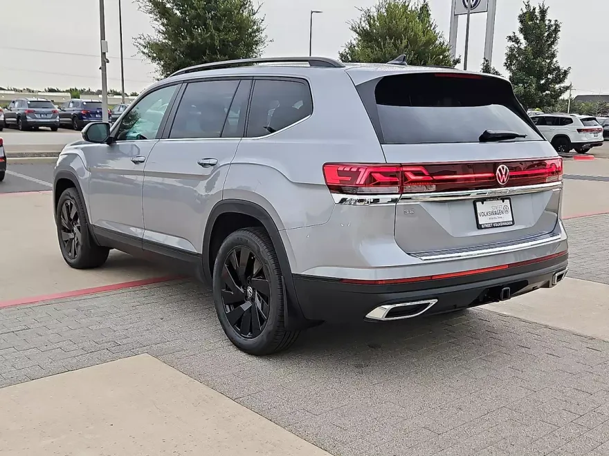 2026 Volkswagen Atlas SE Technology photo 1