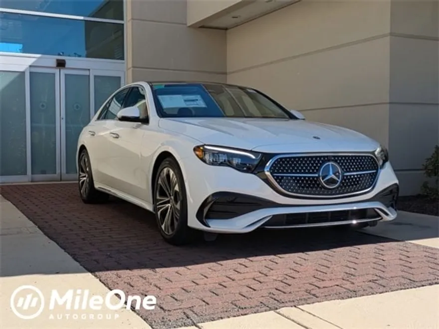 2026 Mercedes Benz E 4MATIC Sedan photo 1