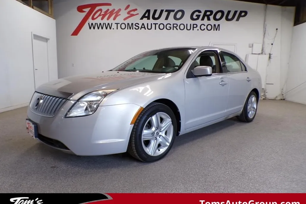 2010 Mercury Milan photo 1