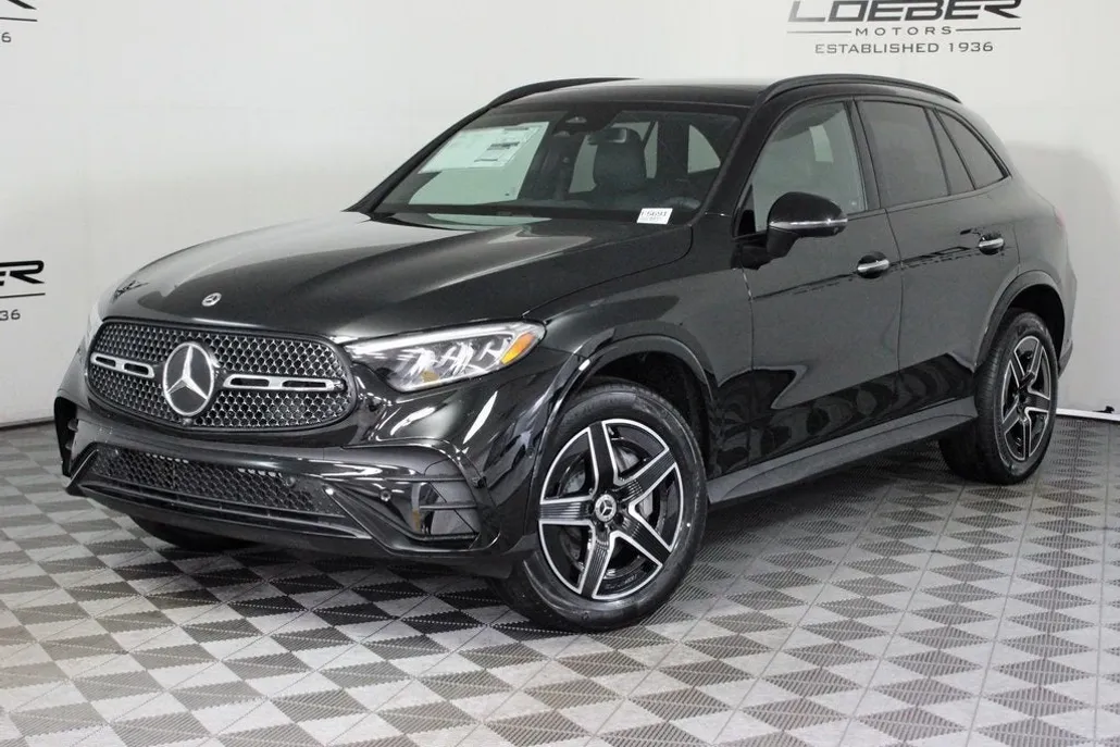 2025 Mercedes Benz GLC 300 4MATIC photo 1