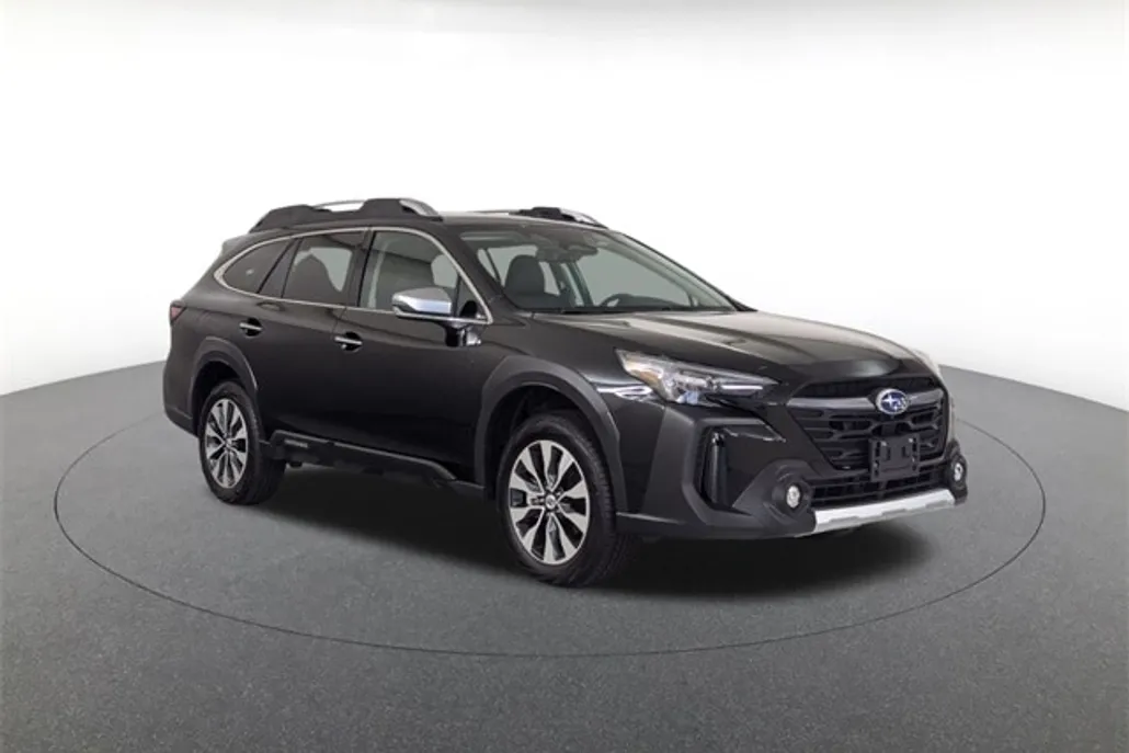 2025 Subaru Outback Touring photo 1