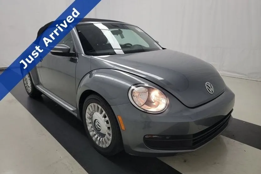2014 Volkswagen Beetle Convertible 1.8T photo 1