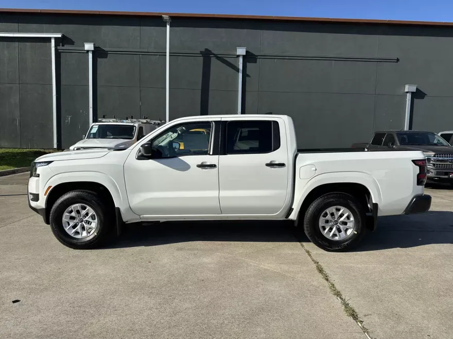 2025 Nissan Frontier S photo 1