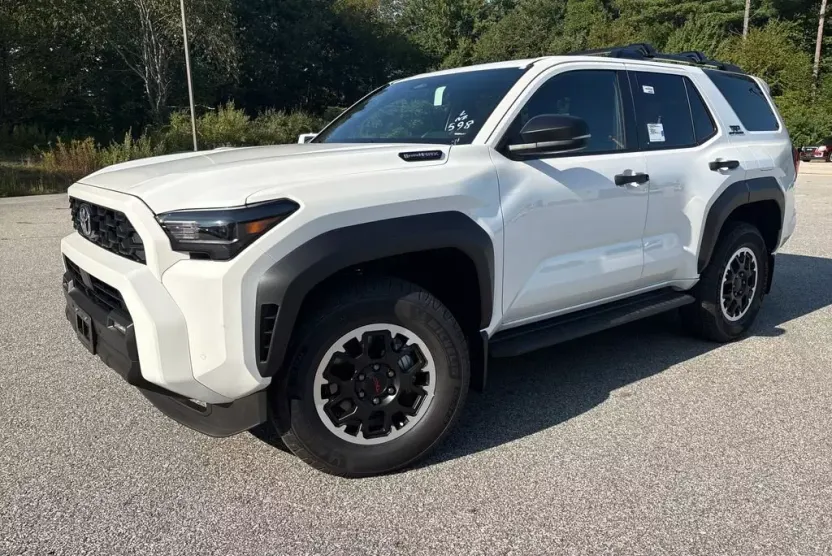 2025 Toyota 4Runner TRD Off-Road photo 1