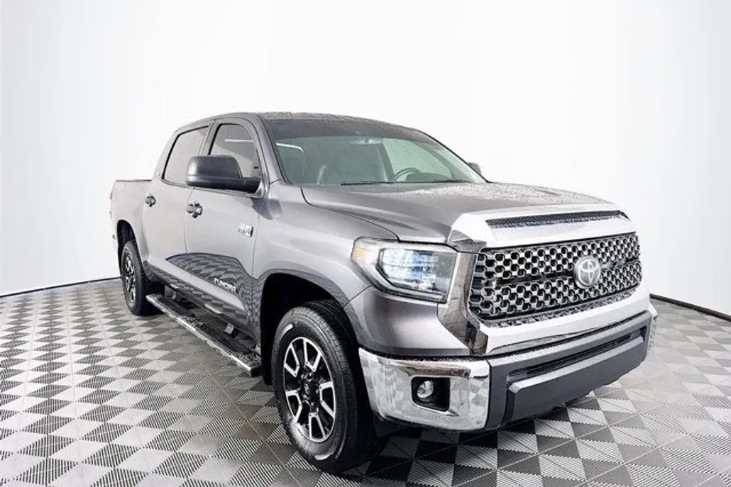 2020 Toyota Tundra SR5 CrewMax photo 1