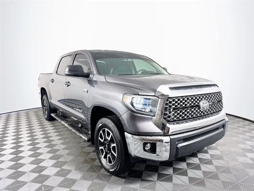 2020 Toyota Tundra SR5 CrewMax photo 1