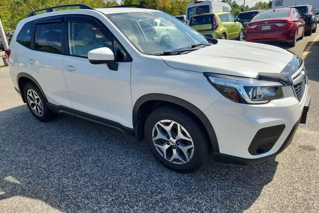 2019 Subaru Forester Premium photo 1