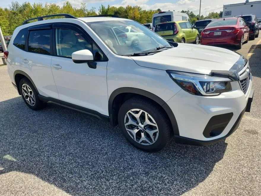2019 Subaru Forester Premium photo 1