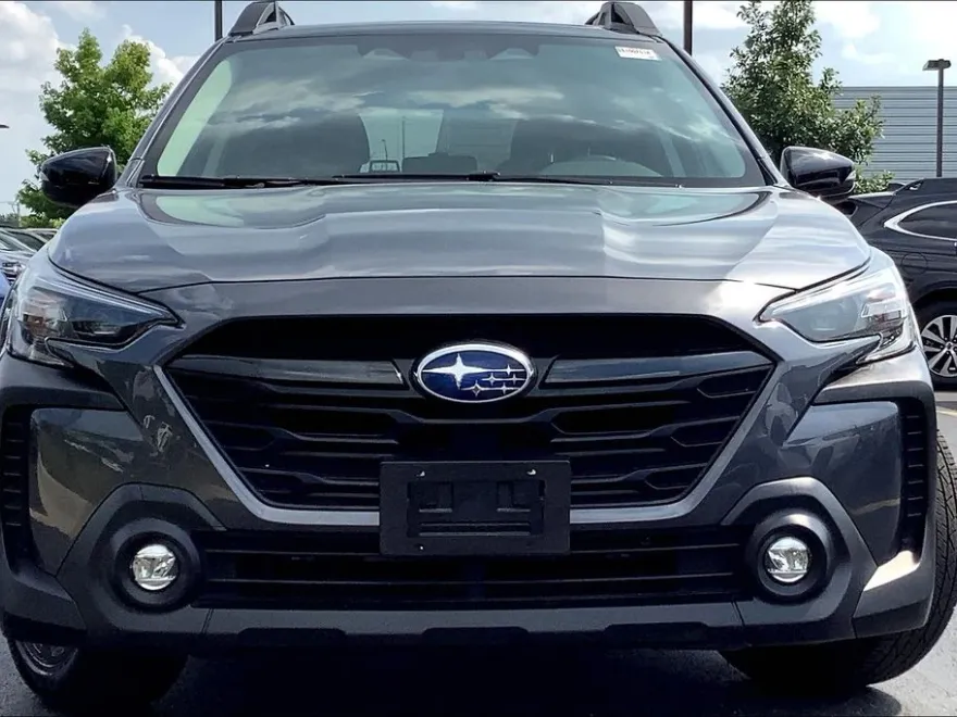 2023 Subaru Outback Onyx Edition photo 1