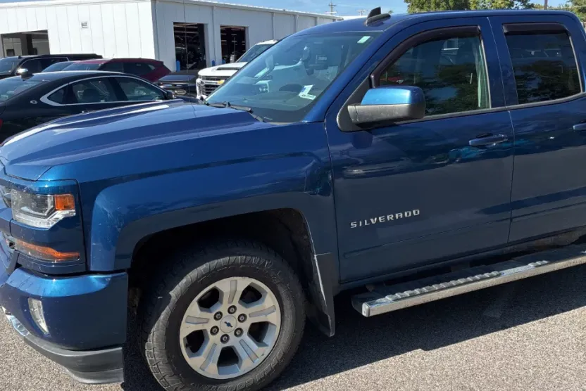 2016 Chevrolet Silverado 1500 photo 1