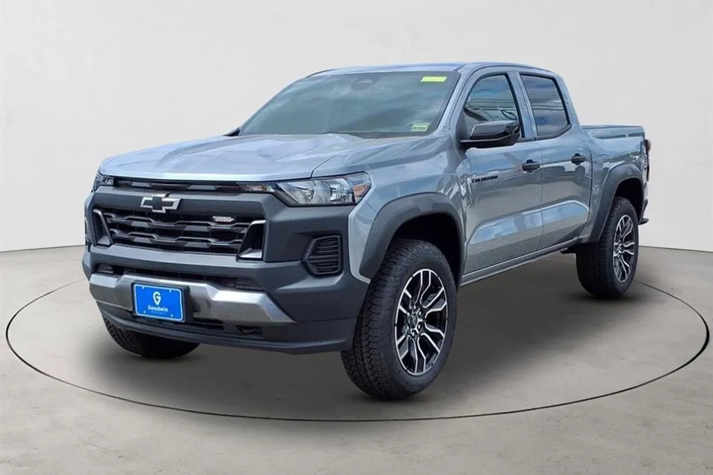 2026 Chevrolet Colorado Trail Boss photo 1