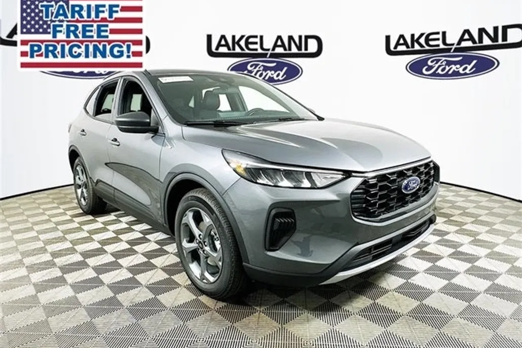 2025 Ford Escape ST-Line photo 1