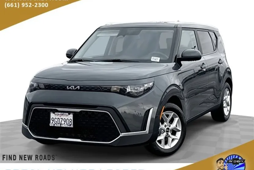 2023 Kia Soul LX photo 1