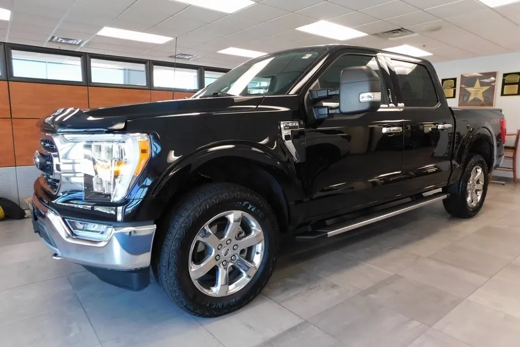 2021 Ford F-150 XLT photo 1