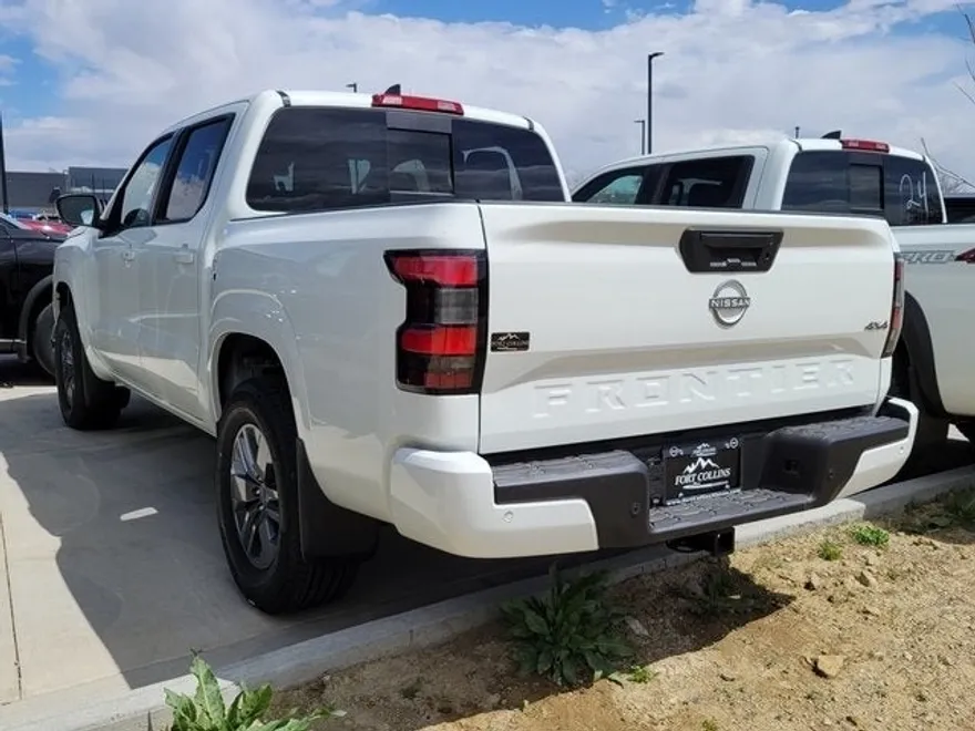 2025 Nissan Frontier SV photo 1
