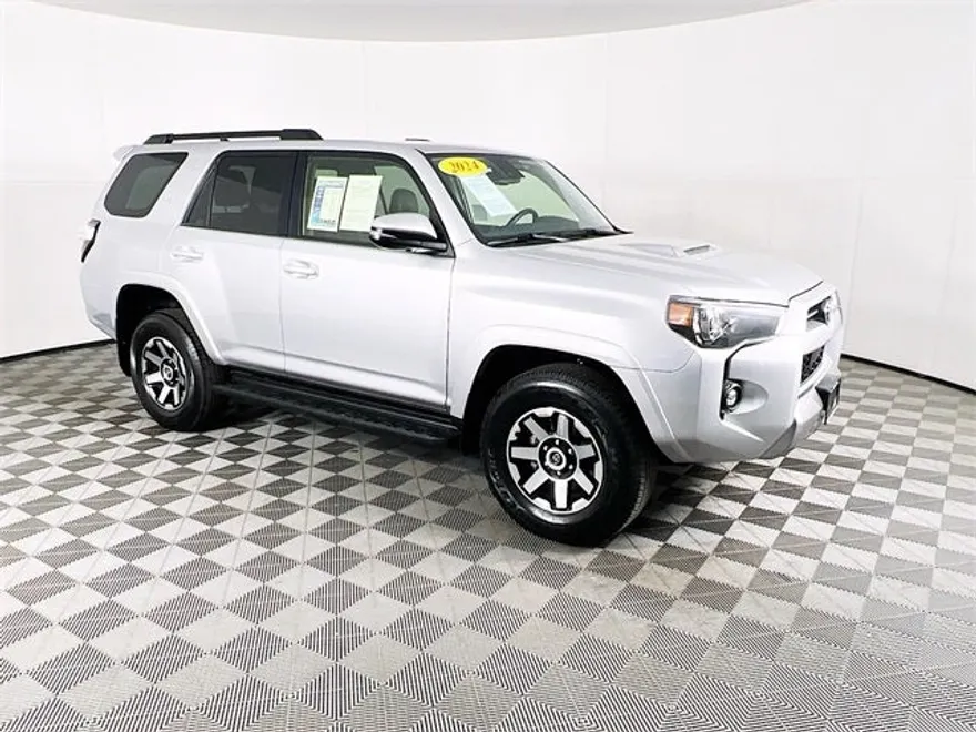 2024 Toyota 4Runner TRD Off-Road Premium photo 1