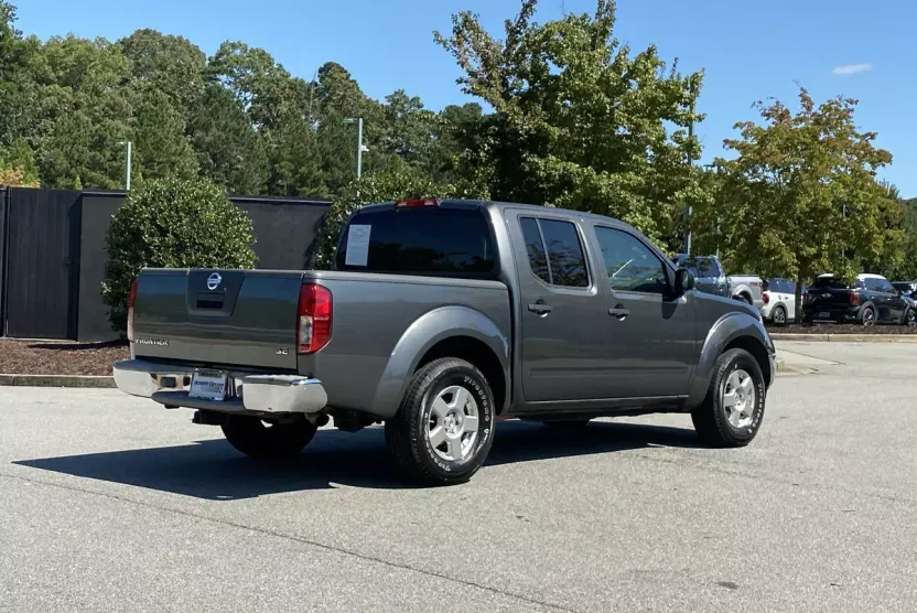 2006 Nissan Frontier SE photo 1