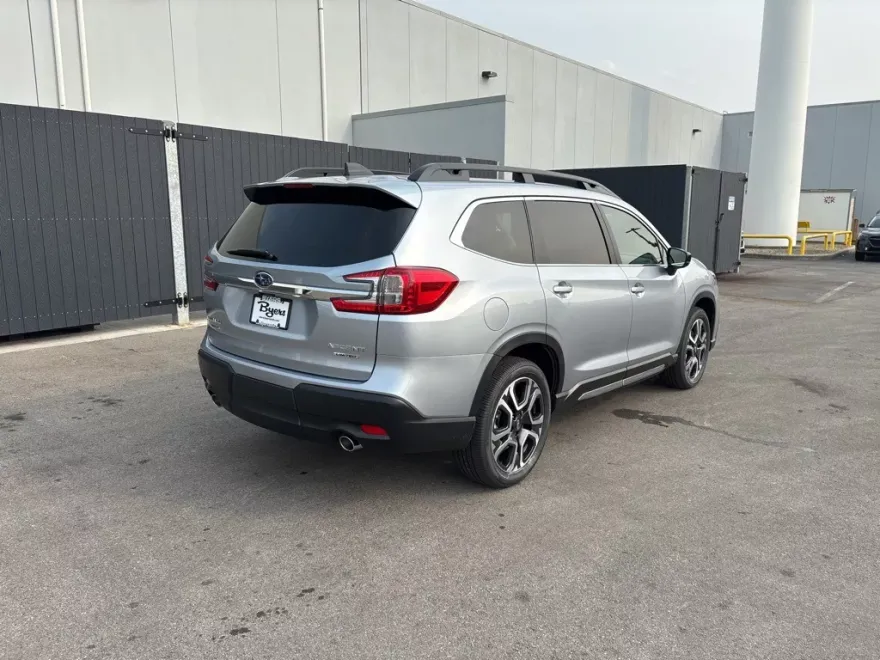 2025 Subaru Ascent Limited photo 1