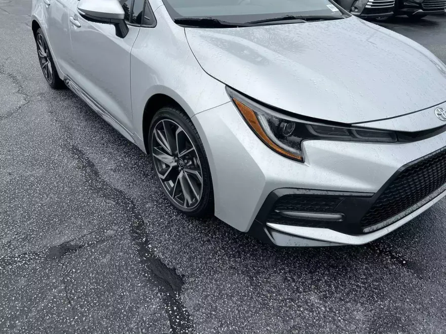 2022 Toyota Corolla SE photo 1