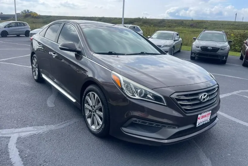 2017 Hyundai Sonata Limited photo 1