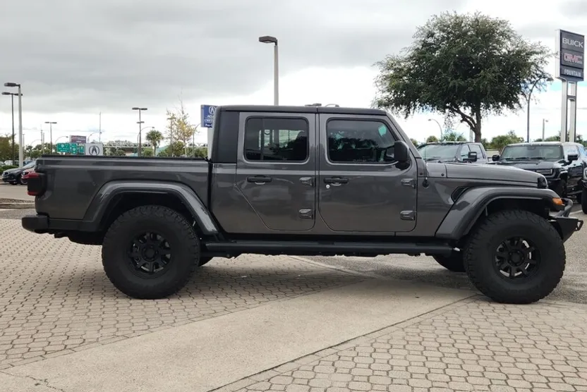 2022 Jeep Gladiator Sport S photo 1