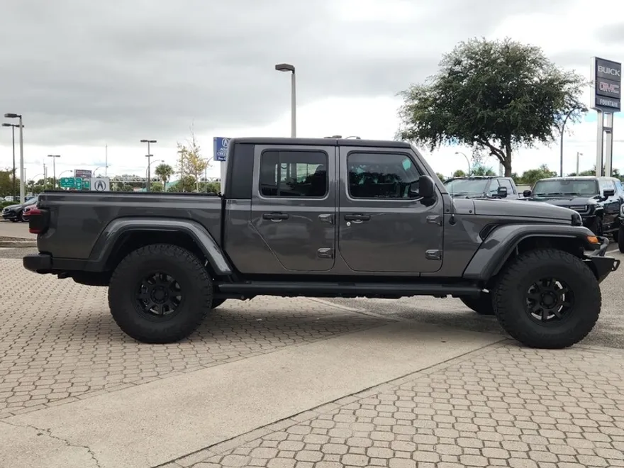 2022 Jeep Gladiator Sport S photo 1