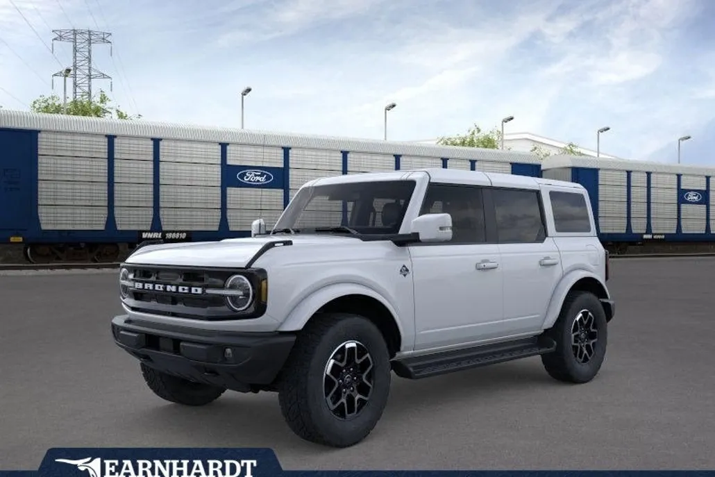 2025 Ford Bronco Outer Banks photo 1