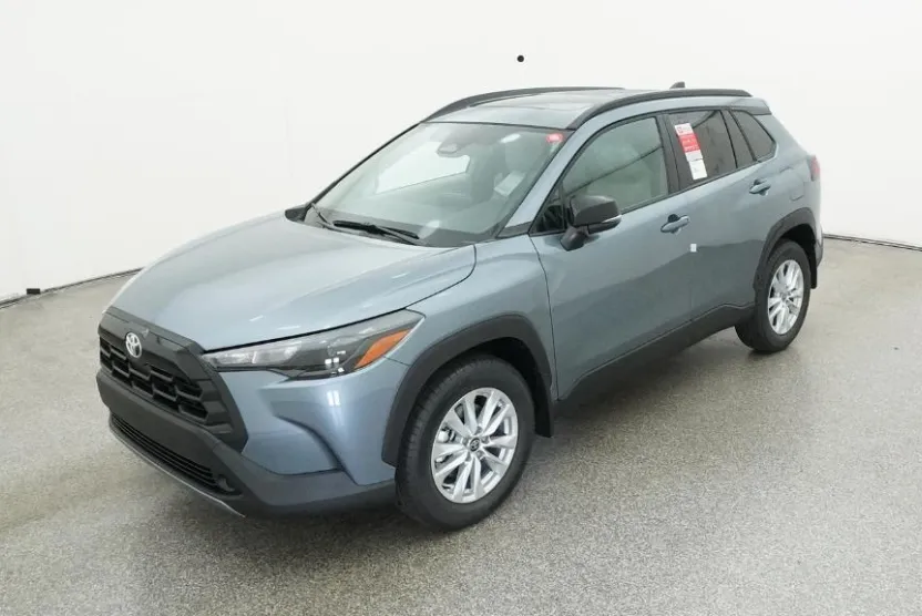 2026 Toyota Corolla Cross LE photo 1