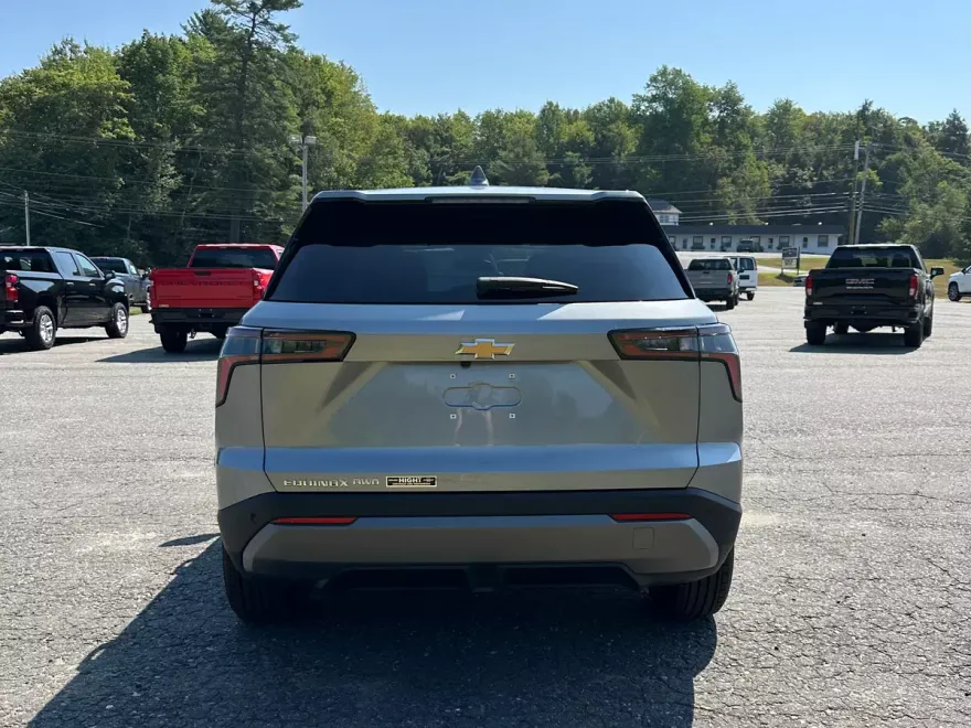 2026 Chevrolet Equinox LT photo 1