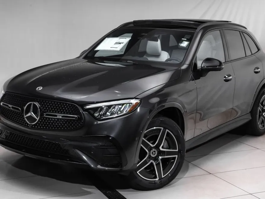 2026 Mercedes Benz GLC 300 4MATIC photo 1