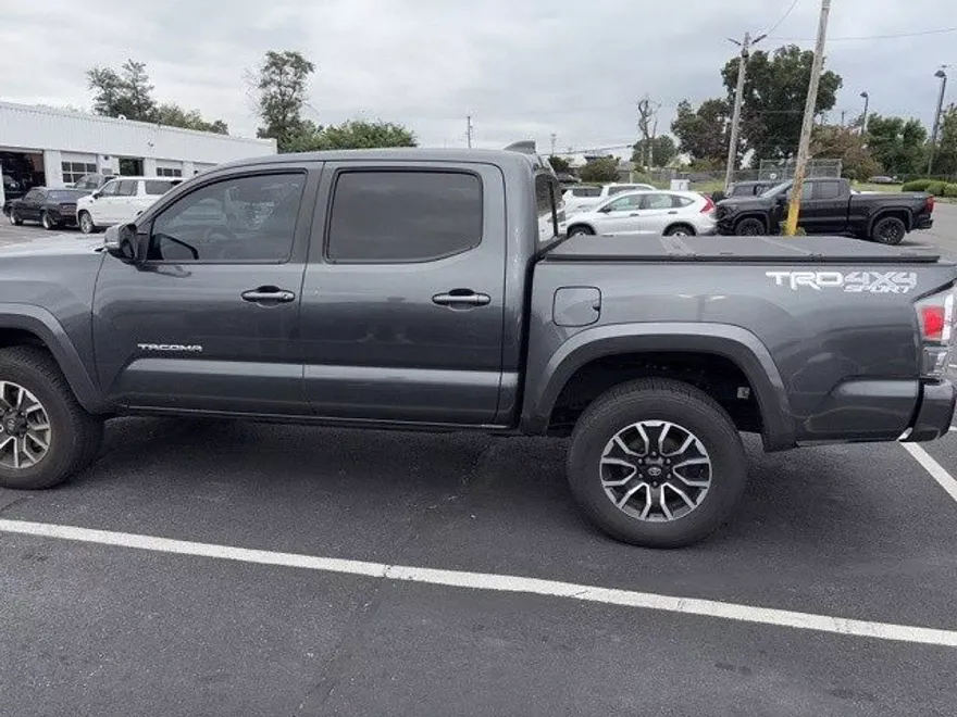 2023 Toyota Tacoma TRD Sport photo 1