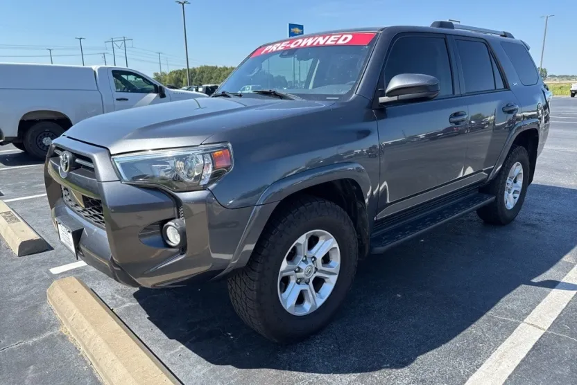 2020 Toyota 4Runner Limited photo 1
