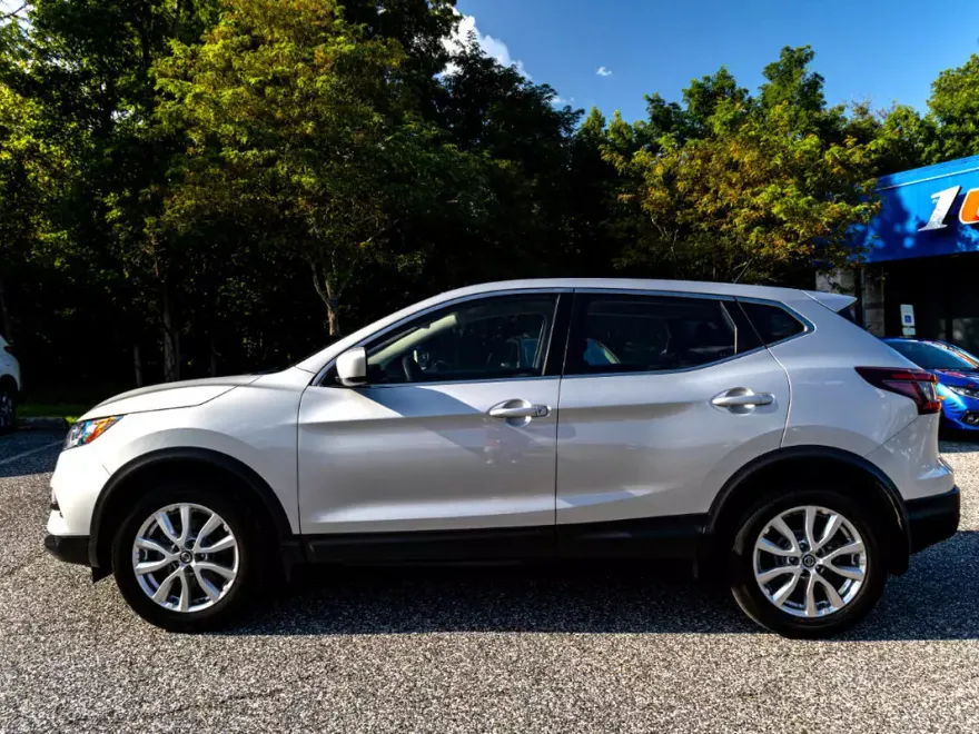 2021 Nissan Rogue Sport S photo 1