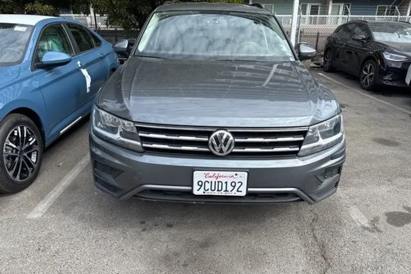 2021 Volkswagen Tiguan S photo 1